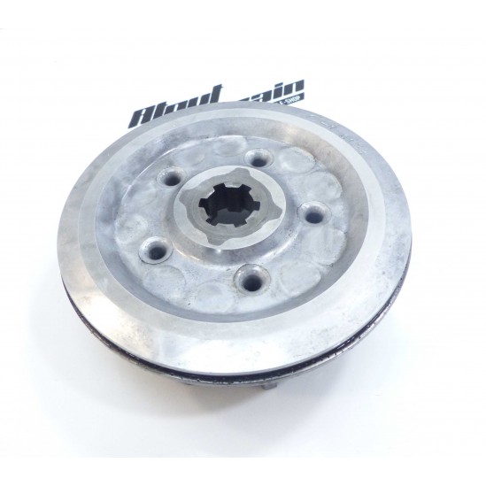 Noix d'embrayage suzuki 125 tsr/ Boss clutch