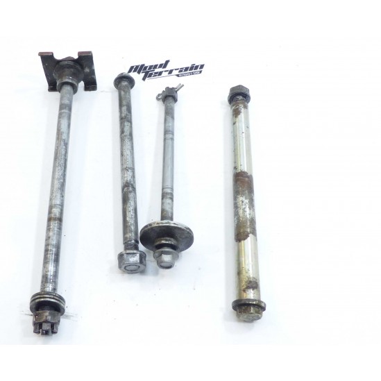 Lot axes de roue Kawasaki 125 kmx/ Wheel axle